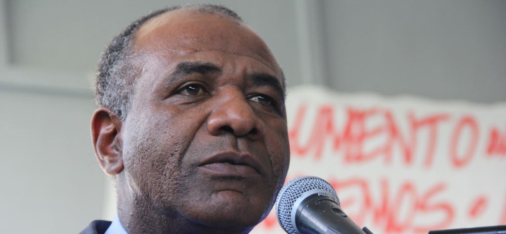  Ministro Isaac dos Anjos Descredibiliza Angola